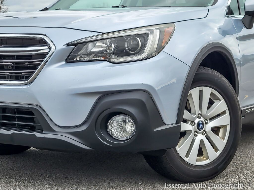 Used 2018 Subaru Outback 2.5i Premium with SUV