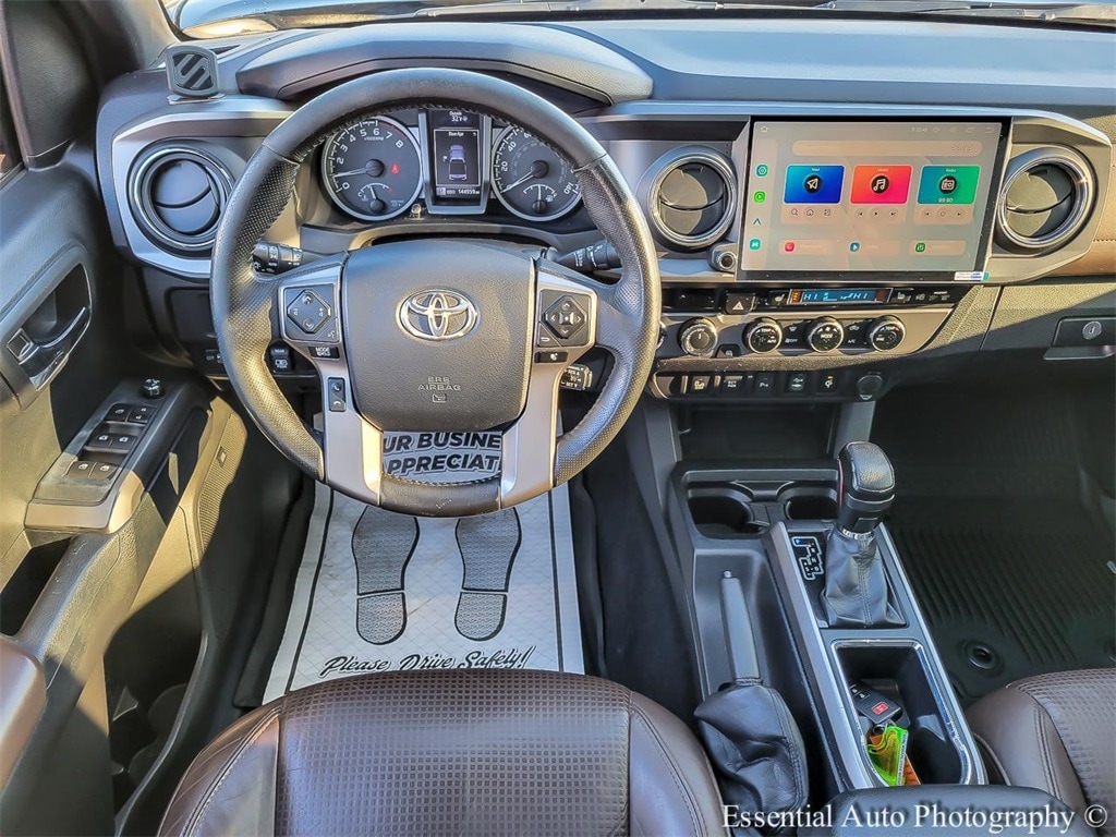 2017 TOYOTA TACOMA - Image 13