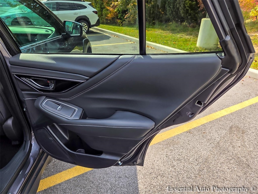 2023 SUBARU OUTBACK - Image 32