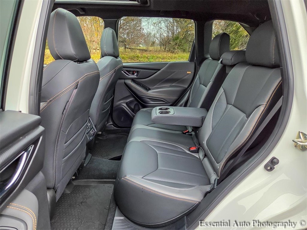 2022 SUBARU FORESTER - Image 11