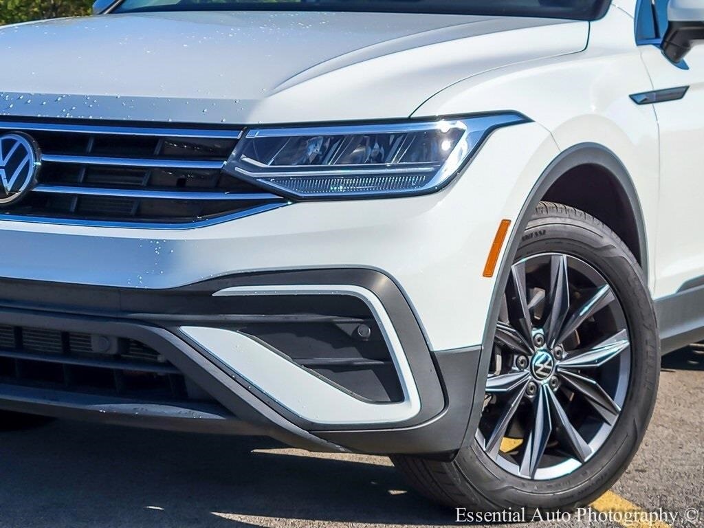 2022 Volkswagen Tiguan SE photo 2