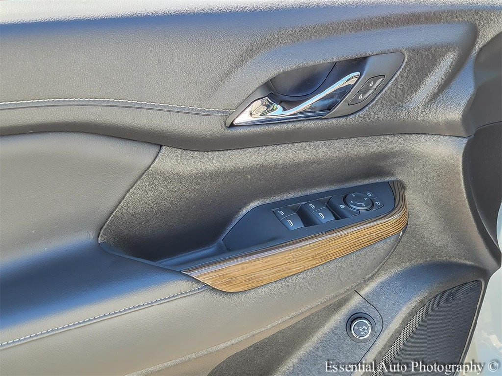 2023 GMC ACADIA - Image 14