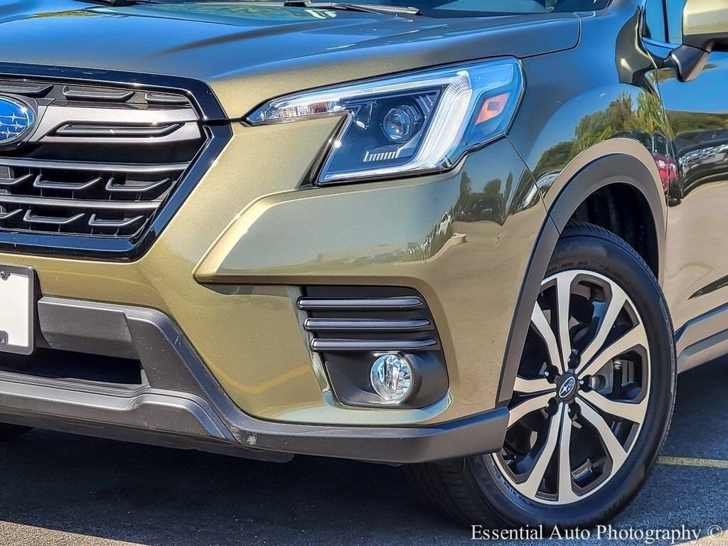 2022 Subaru Forester Limited photo 3