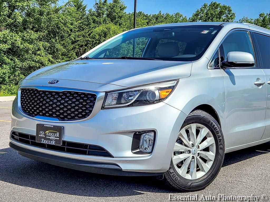 Used 2016 Kia Sedona EX with VIN KNDMC5C18G6132716 for sale in Crown Point, IN