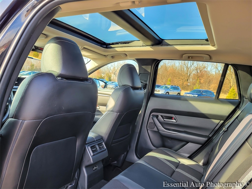 2023 MAZDA CX-50 - Image 12