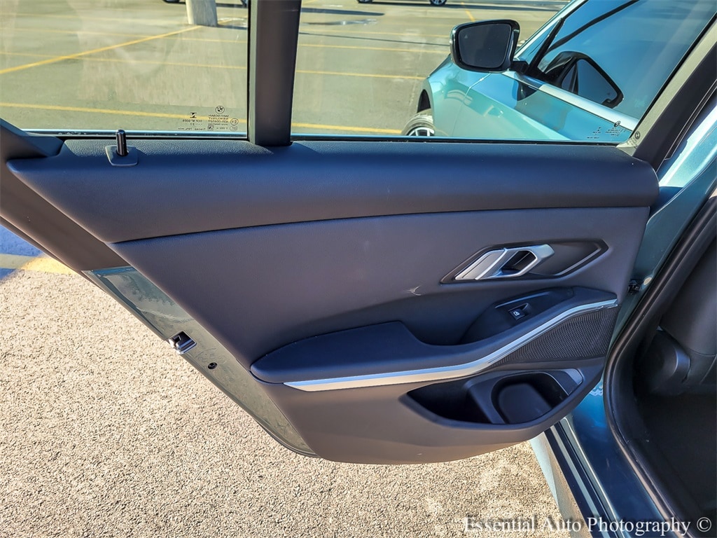 2021 BMW 330I - Image 26