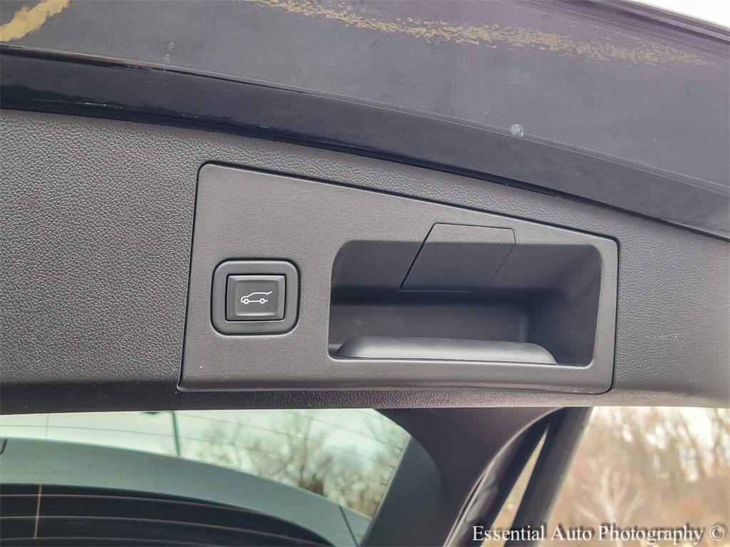 2023 CADILLAC XT4 - Image 29