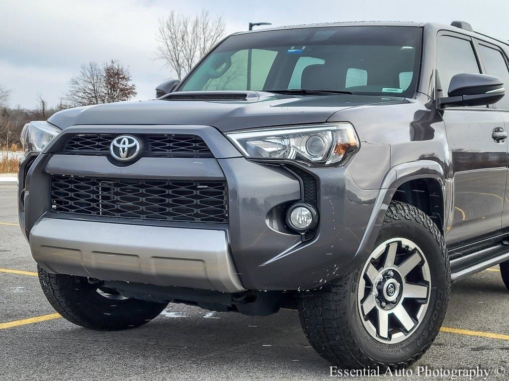 2017 TOYOTA 4RUNNER - Image 2