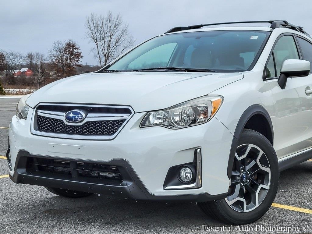 2017 SUBARU CROSSTREK - Image 2