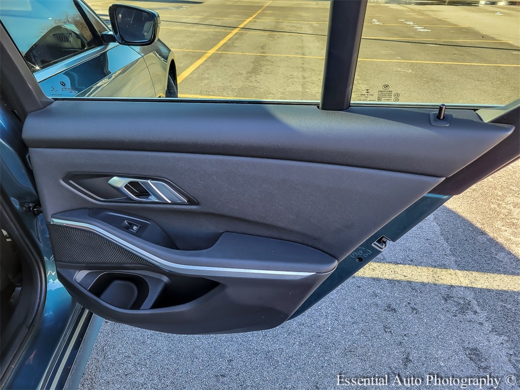 2021 BMW 330I - Image 32