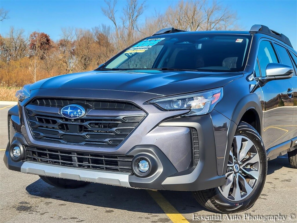 2025 Subaru Outback Touring photo 2