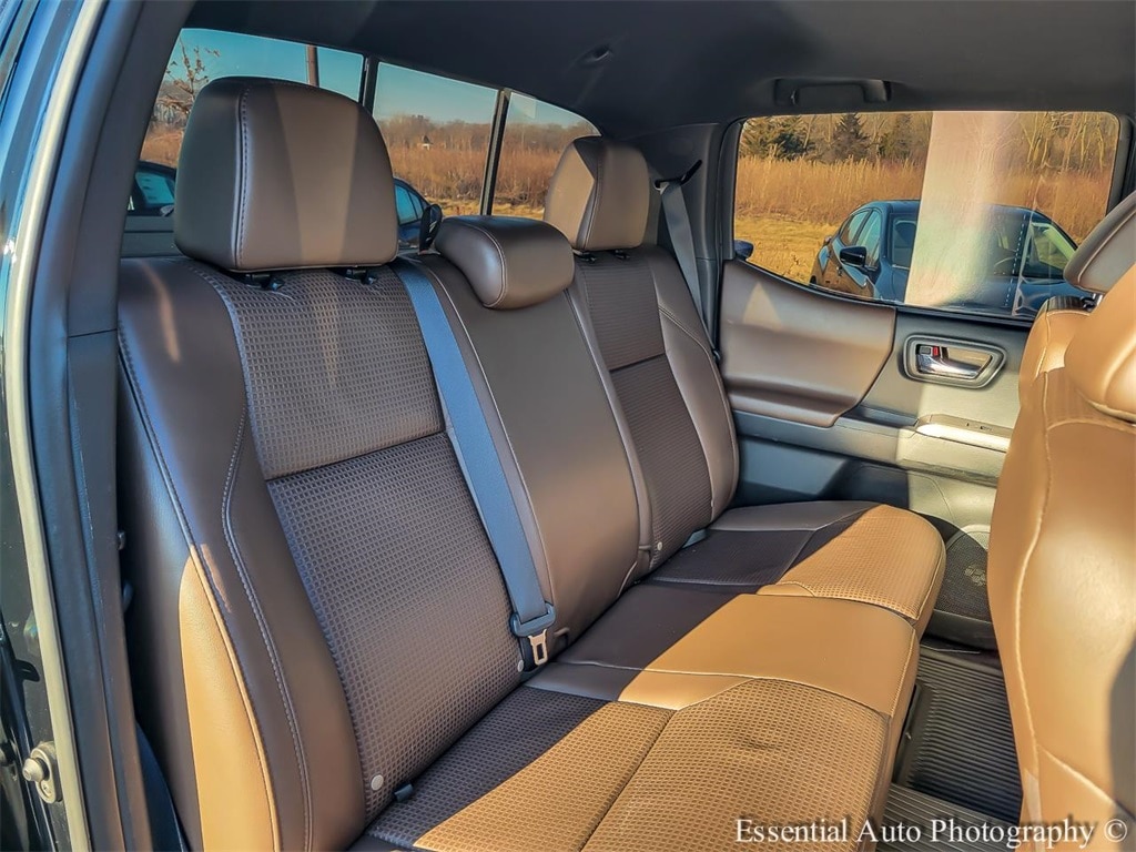 2017 TOYOTA TACOMA - Image 27