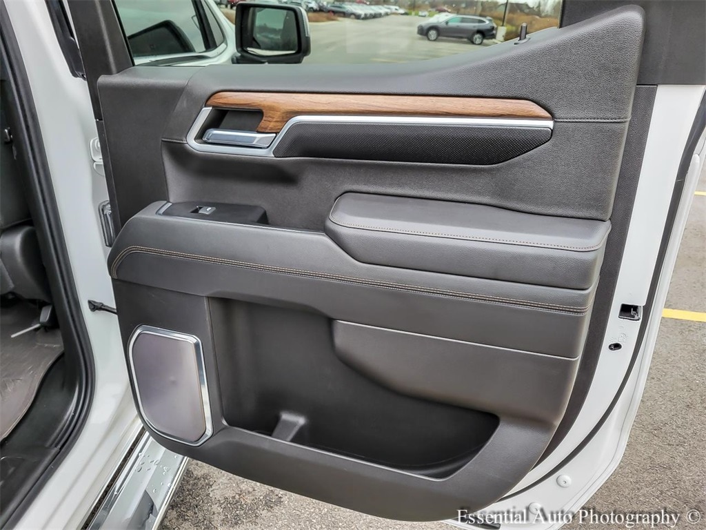 2022 CHEVROLET SILVERADO - Image 32