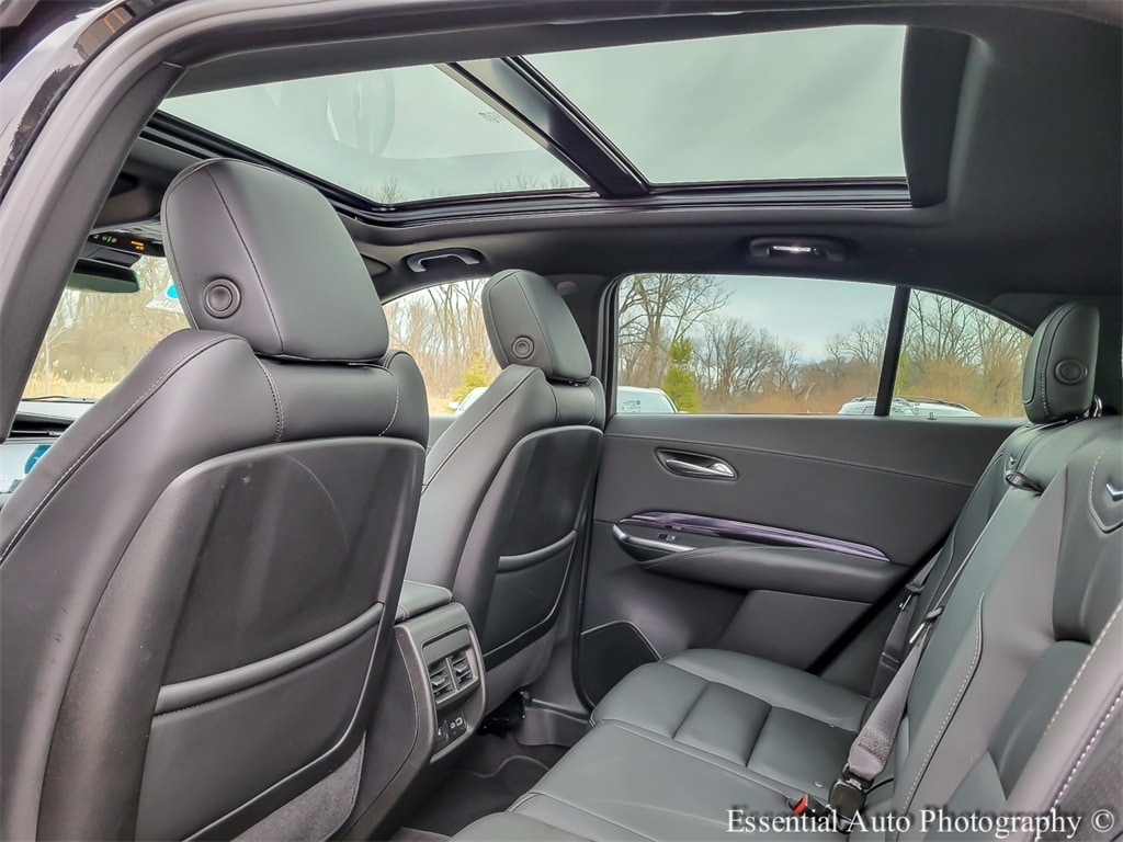 2023 CADILLAC XT4 - Image 12