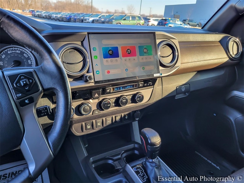 2017 TOYOTA TACOMA - Image 22