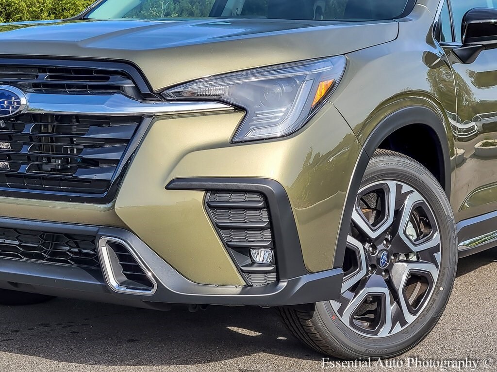 2025 Subaru Ascent Touring photo 2