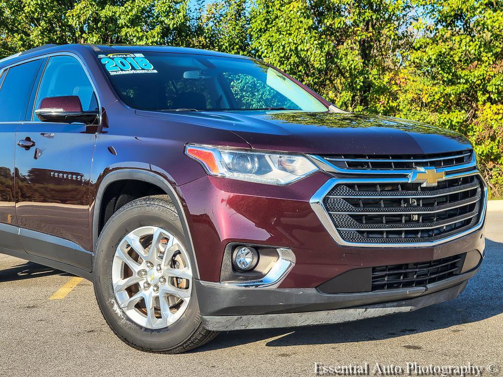 Used 2018 Chevrolet Traverse 1LT with VIN 1GNEVGKW7JJ234706 for sale in Crown Point, IN