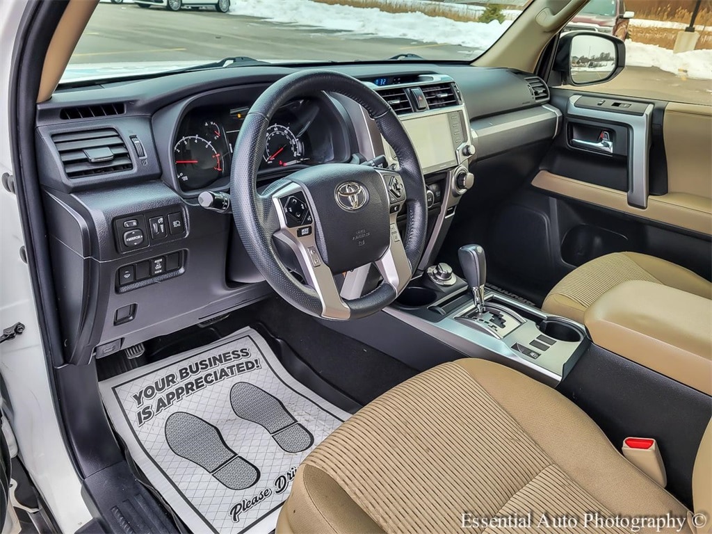 2020 TOYOTA 4RUNNER - Image 9