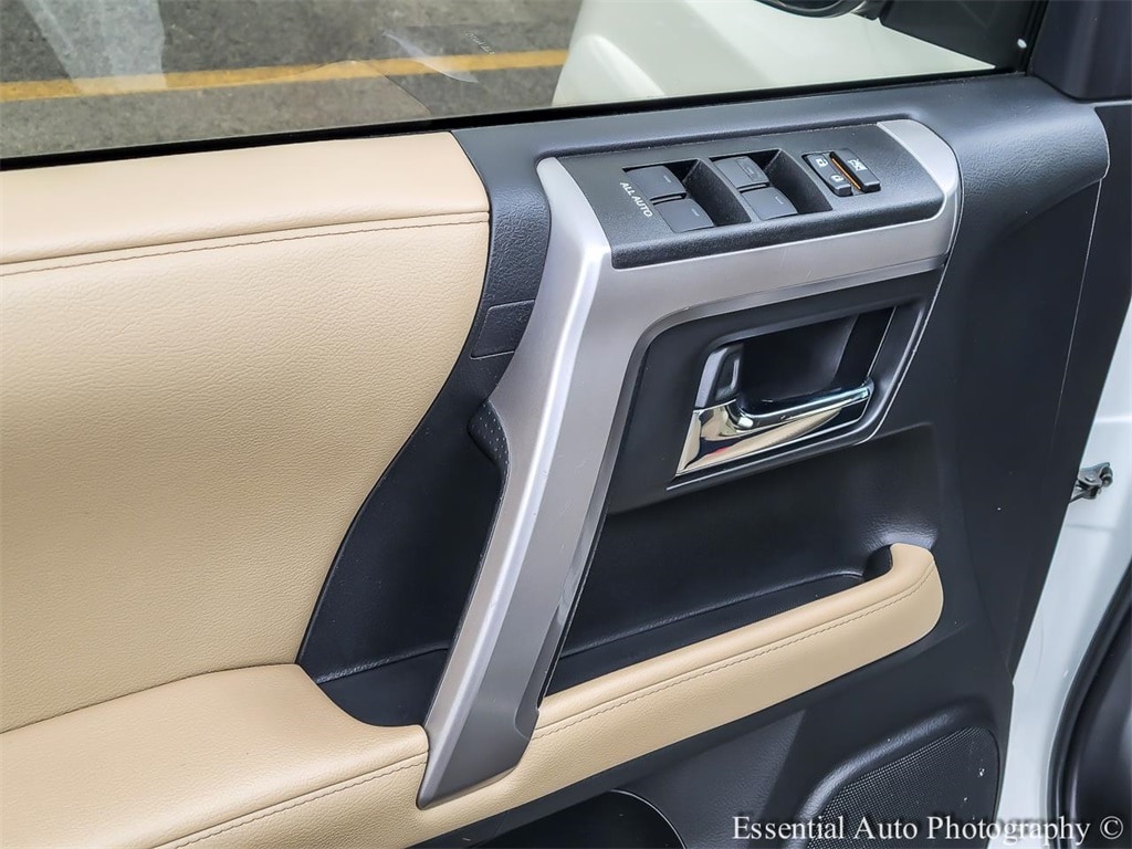 2020 TOYOTA 4RUNNER - Image 14