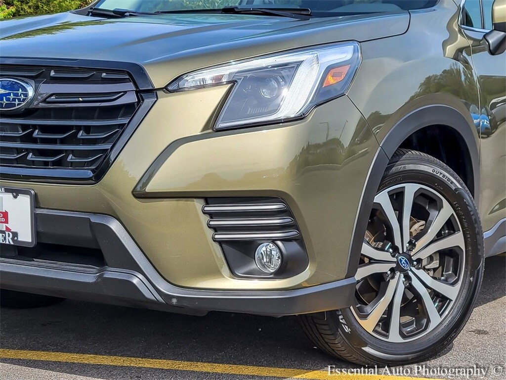2022 Subaru Forester Limited photo 2