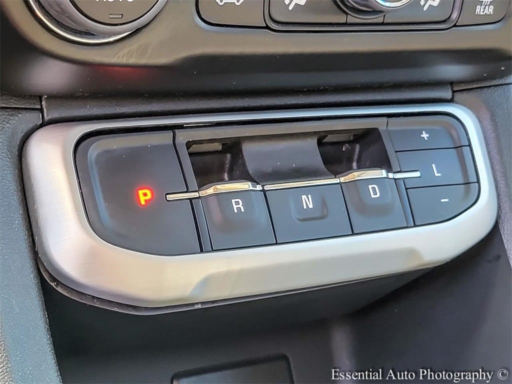 2023 GMC ACADIA - Image 23