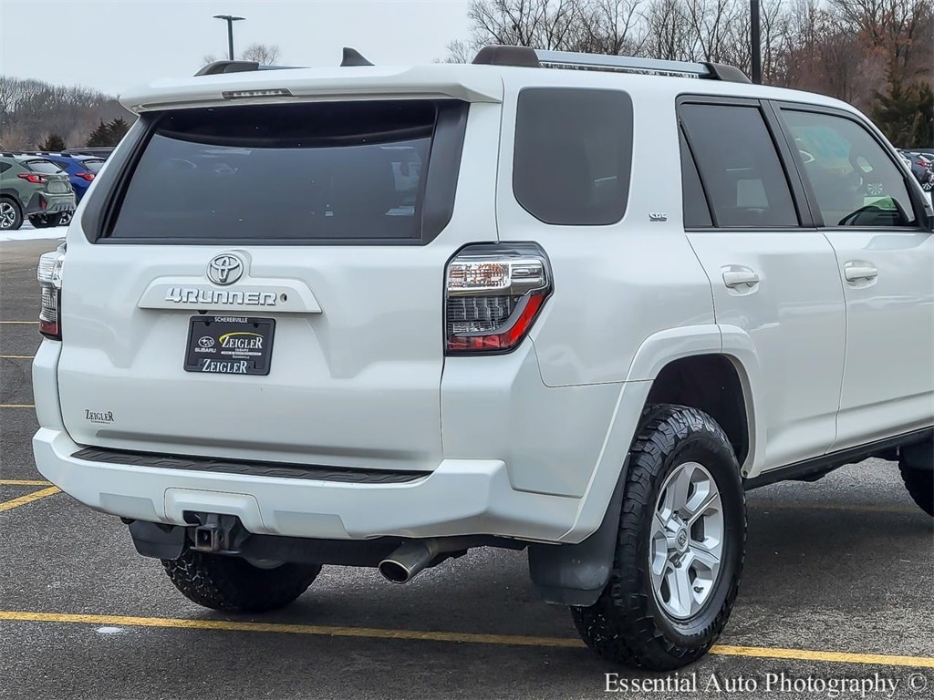 2020 TOYOTA 4RUNNER - Image 6