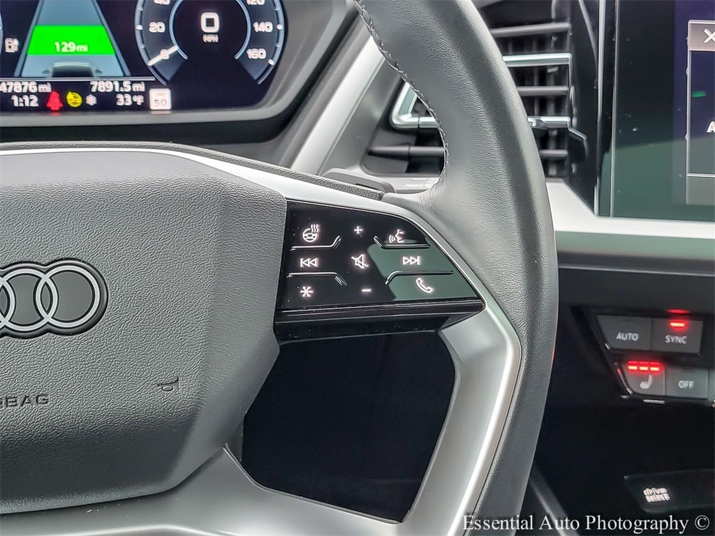 2022 AUDI Q4 - Image 16