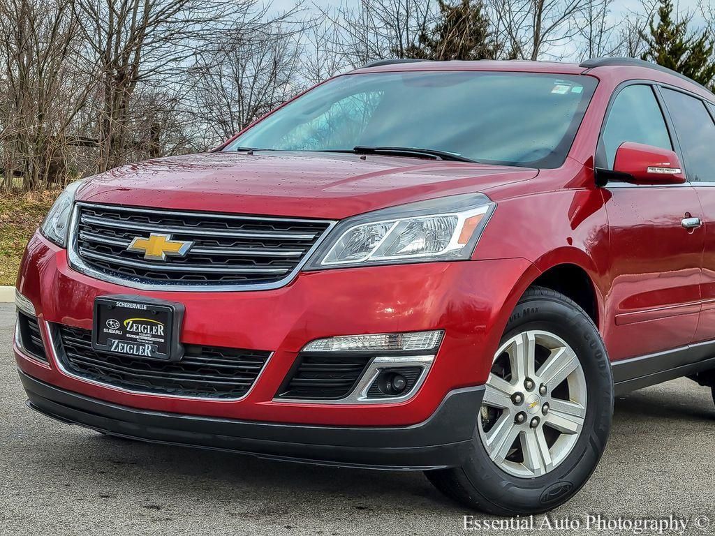Used 2014 Chevrolet Traverse 2LT with VIN 1GNKRHKD0EJ302829 for sale in Crown Point, IN