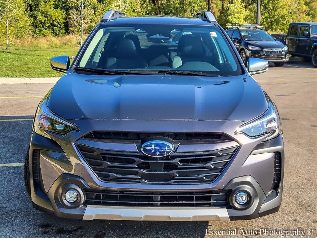 2025 Subaru Outback Touring XT photo 3