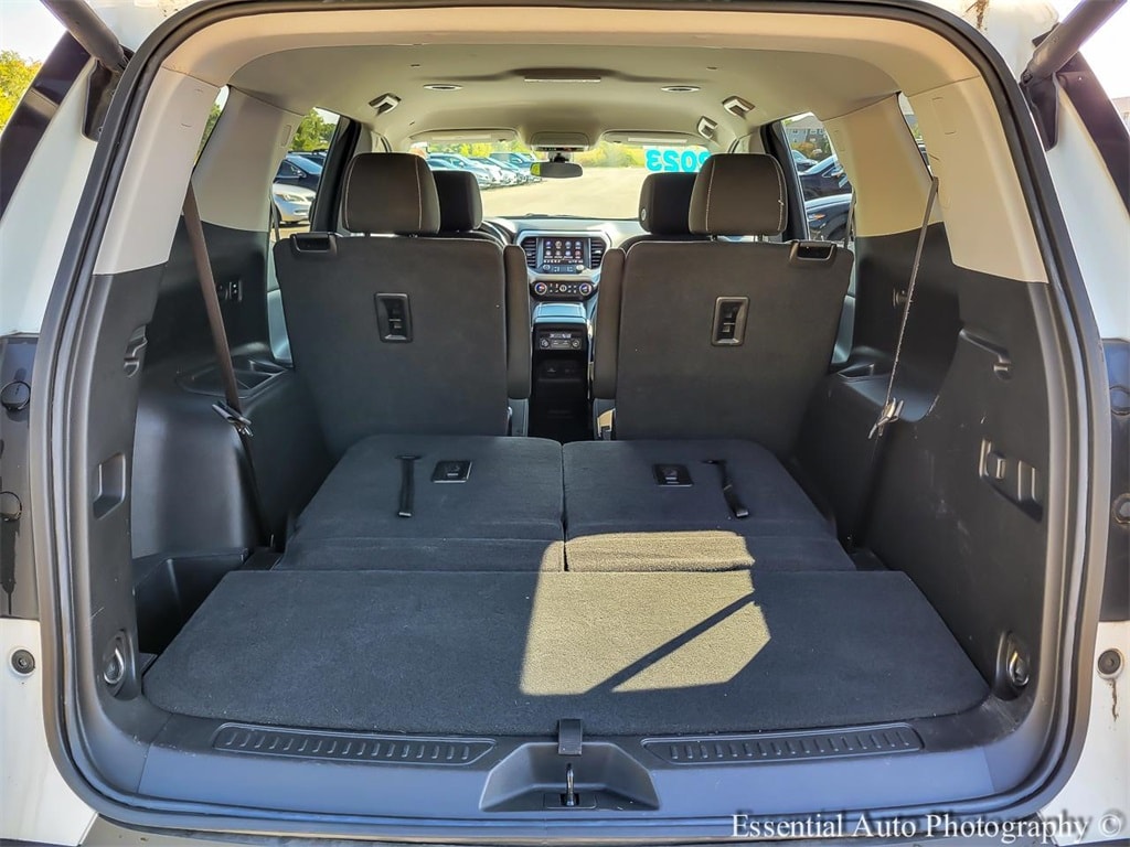 2023 GMC ACADIA - Image 28