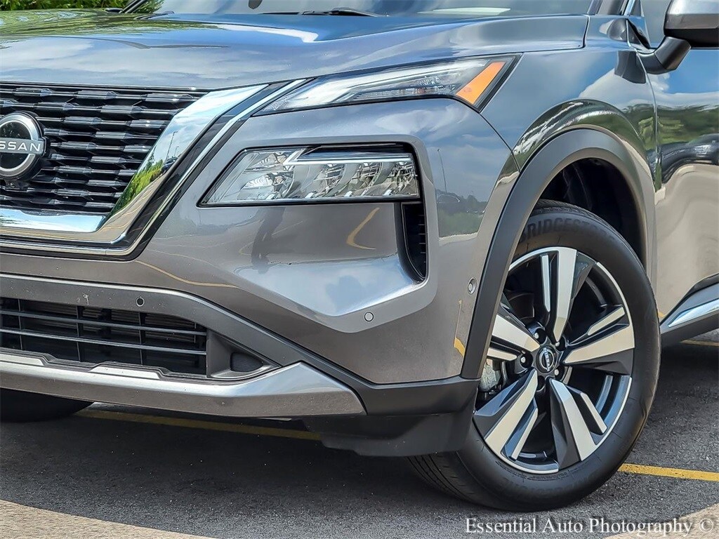 2023 Nissan Rogue SL photo 3