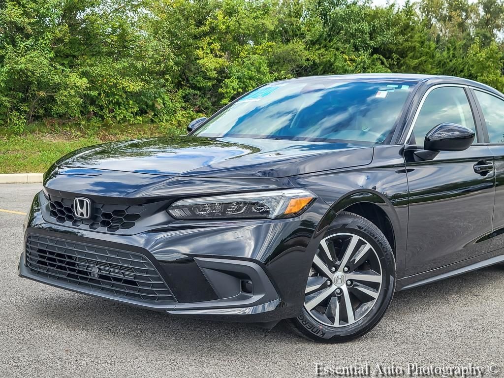 Used 2024 Honda Civic LX Hatchback