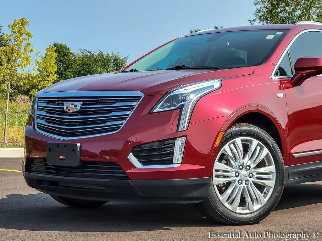 Used 2017 Cadillac XT5 Premium Luxury with VIN 1GYKNCRS7HZ261255 for sale in Schererville, IN