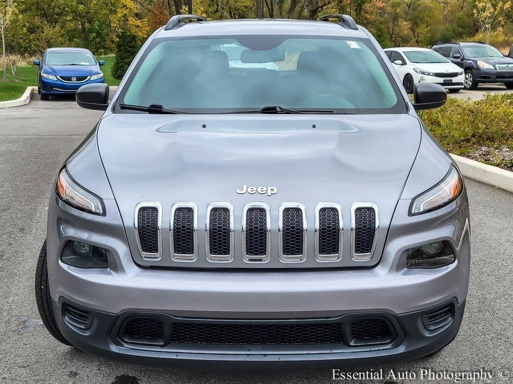 Used 2016 Jeep Cherokee Sport FWD SUV