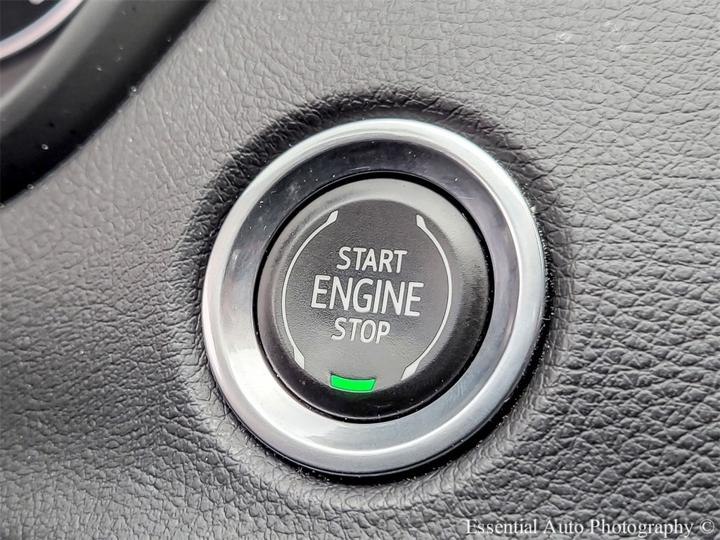 2023 CADILLAC XT4 - Image 19