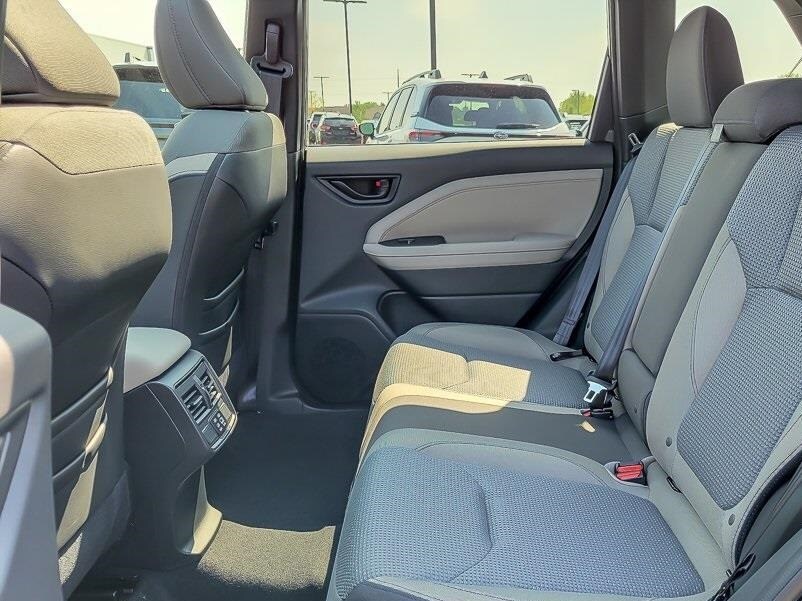 2025 Subaru Forester Premium photo 2