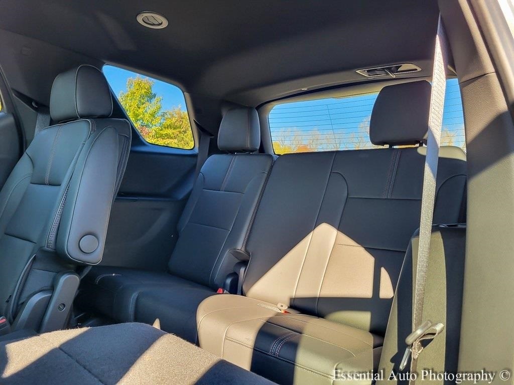 2023 CHEVROLET TRAVERSE - Image 11