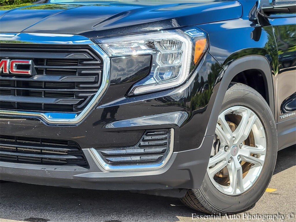 2023 Gmc Terrain SLE photo 2