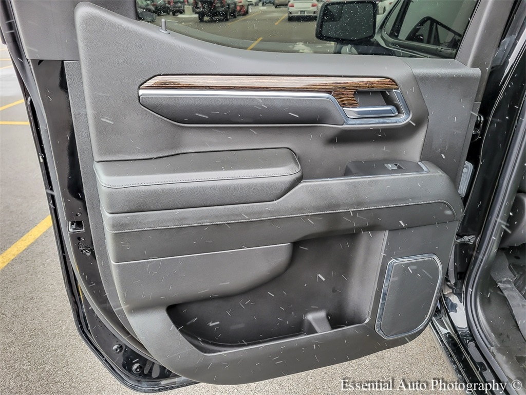 2024 GMC SIERRA - Image 27