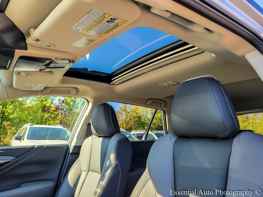 2025 SUBARU OUTBACK - Image 10