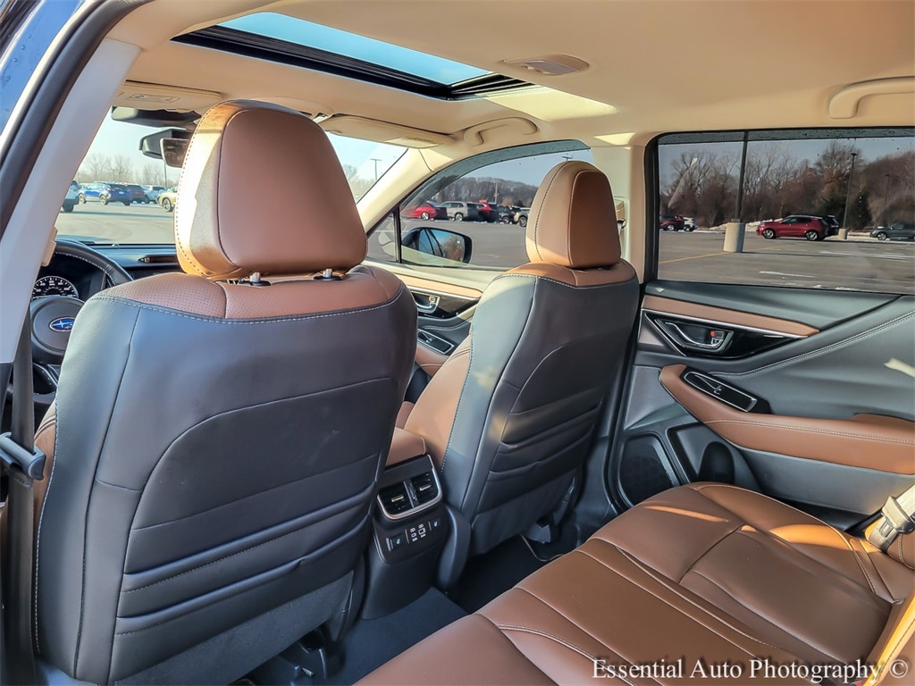 2025 SUBARU OUTBACK - Image 12