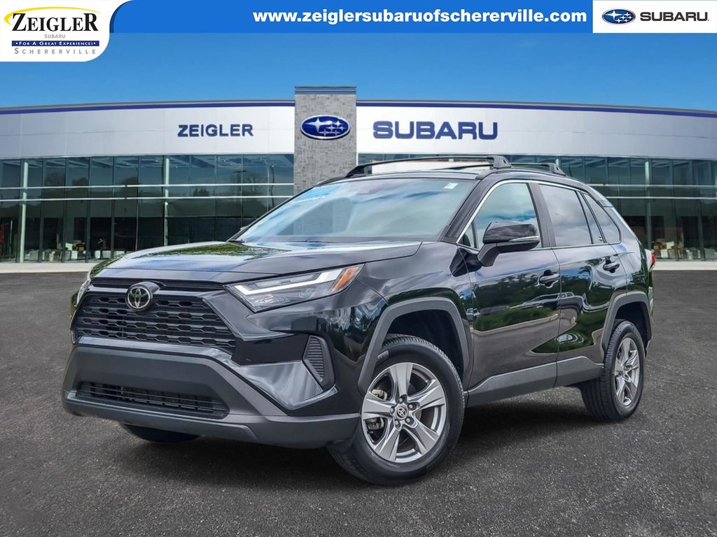 2022 Toyota RAV4 XLE