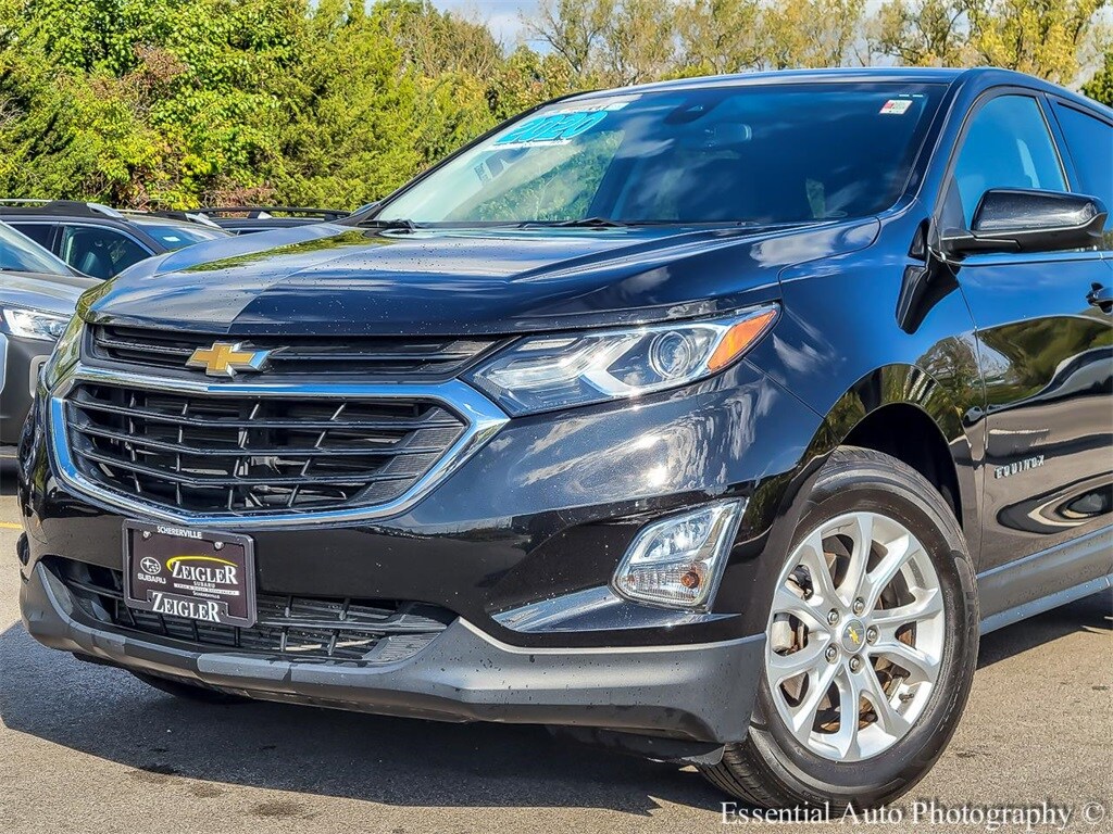 2020 Chevrolet Equinox LT photo 2