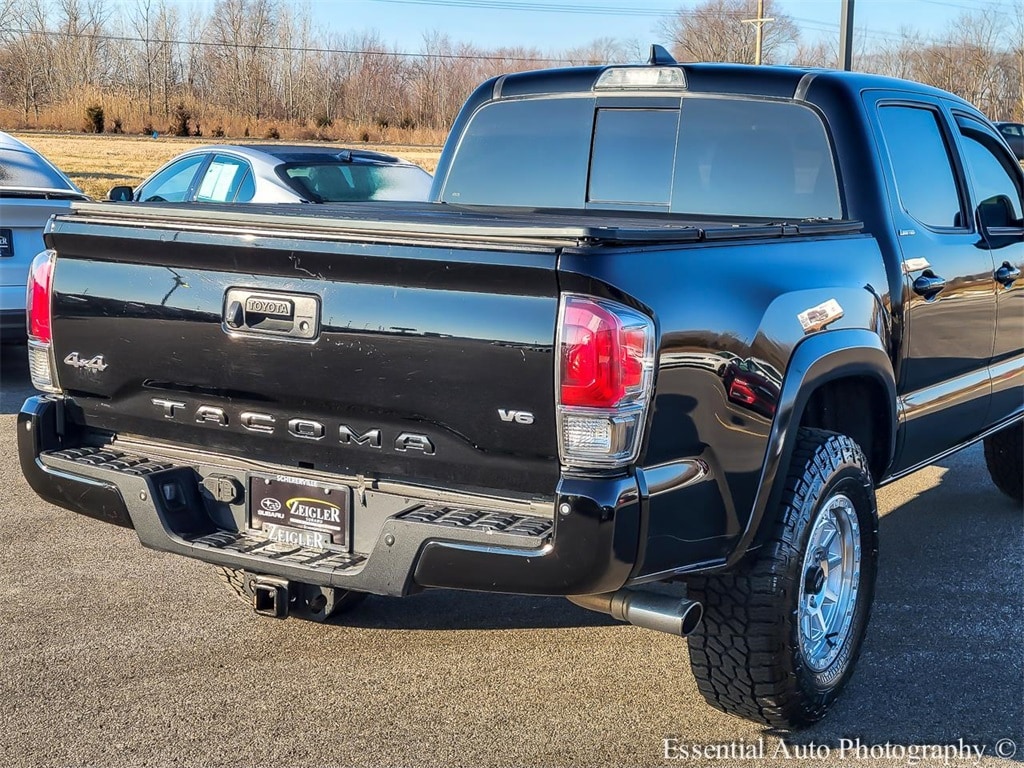 2017 TOYOTA TACOMA - Image 6