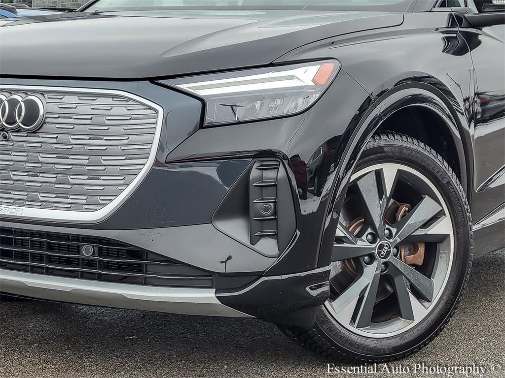 2022 AUDI Q4 - Image 3