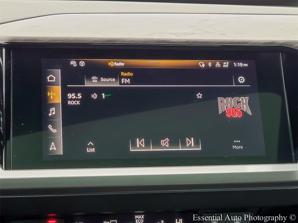 2022 AUDI Q4 - Image 21