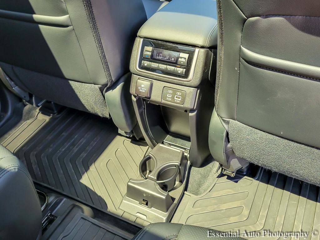 2025 Subaru Ascent Onyx Edition-Touring - Photo 31