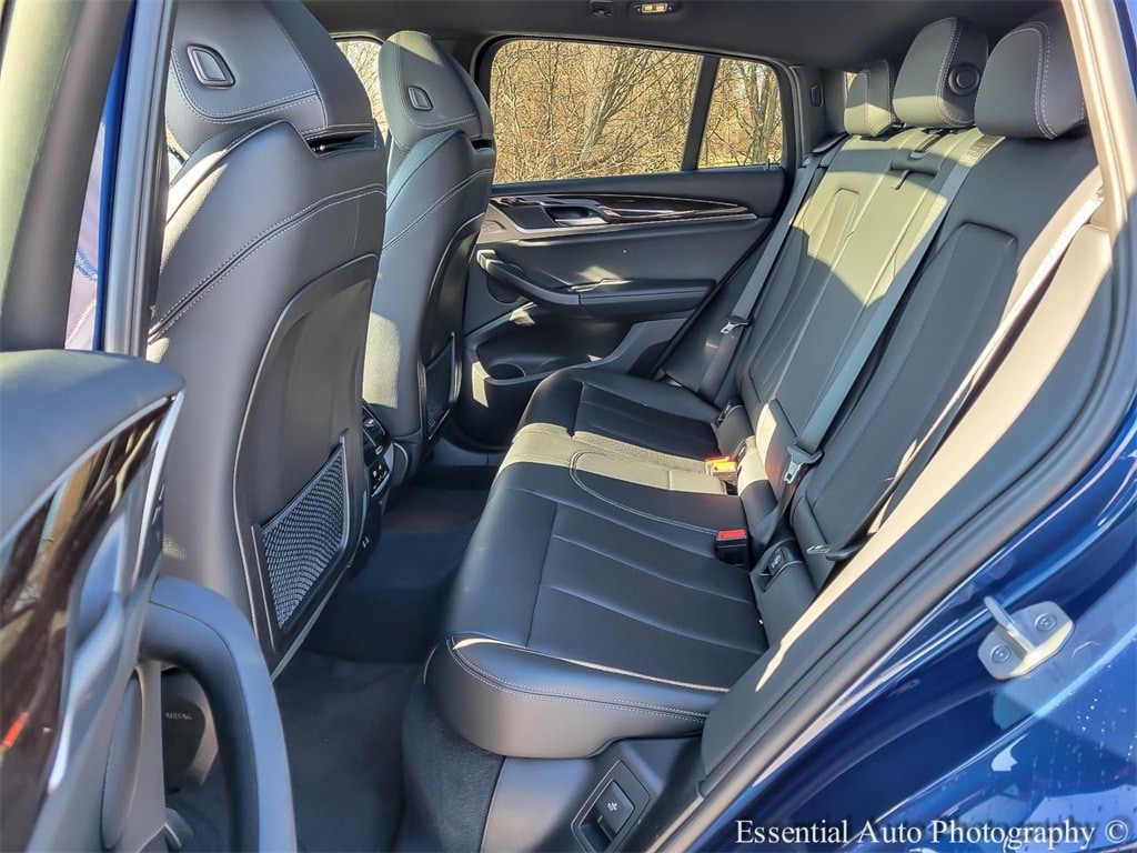 2023 BMW X4 - Image 11