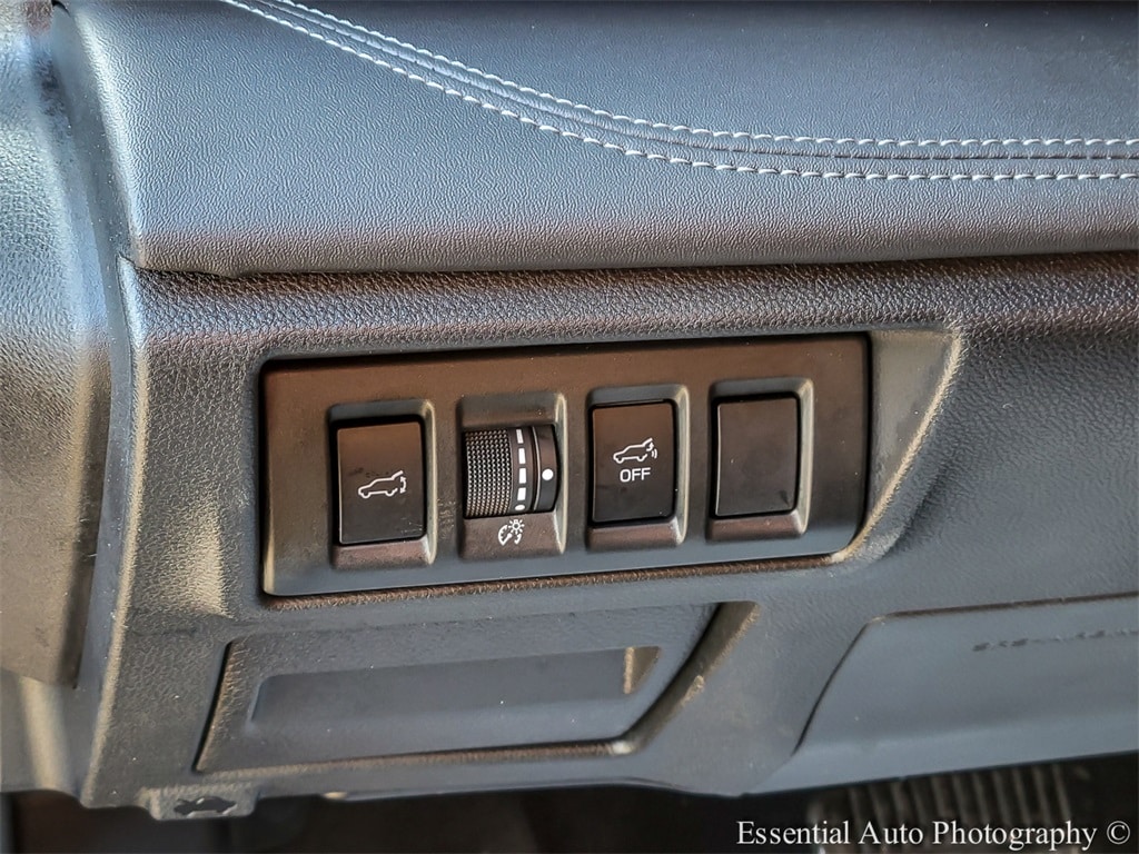 2025 SUBARU OUTBACK - Image 15