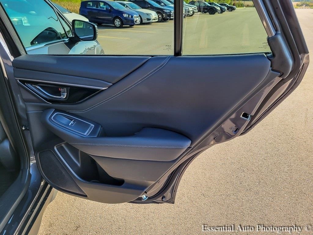 2025 SUBARU OUTBACK - Image 32